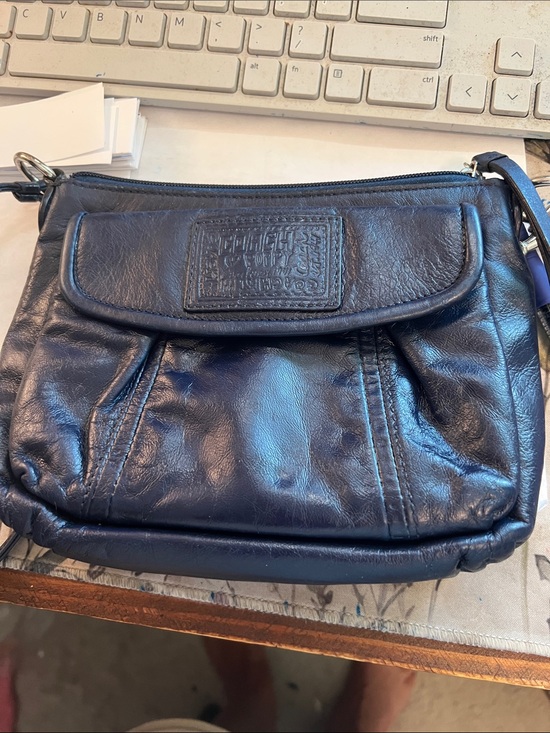 Handbags - coach navy blue Poppy Show needs light cleaning on camera